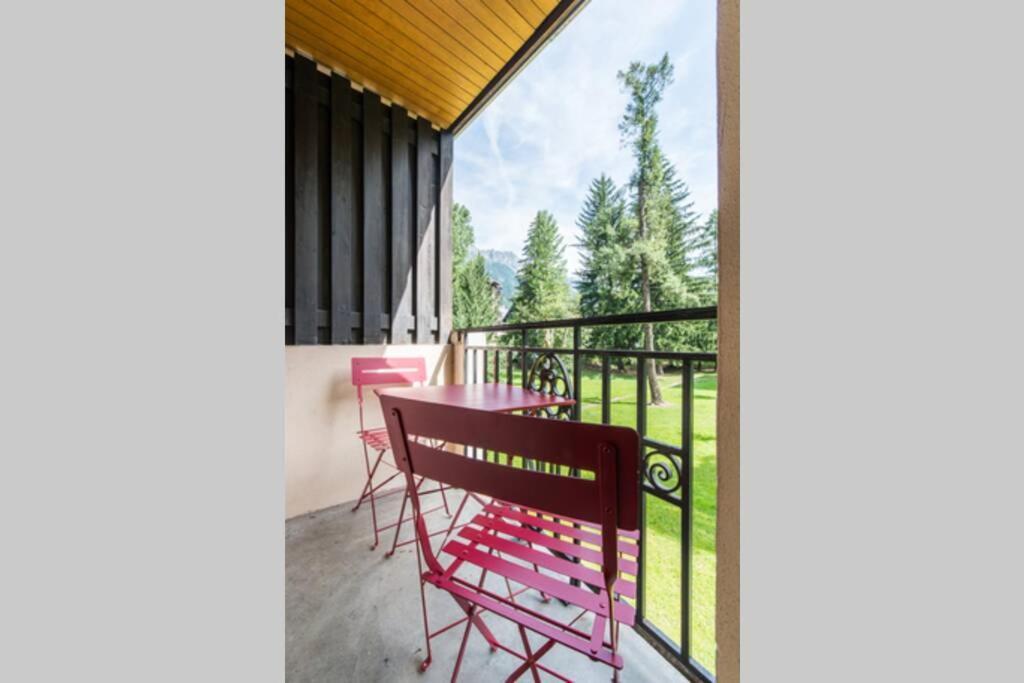 Apartmán Au Coeur De Chamonix, Un Ecrin De Verdure Exteriér fotografie